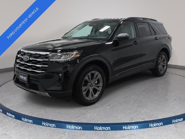Used 2026 Ford Explorer Active w/ Active Comfort Package AWD/4WD image 1