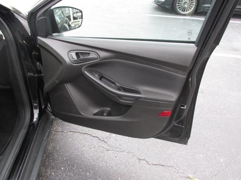 Used 2016 Ford Focus S image 22