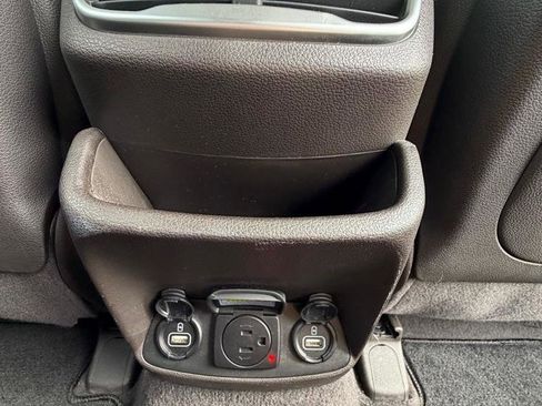 Used 2019 Hyundai Santa Fe FWD image 21