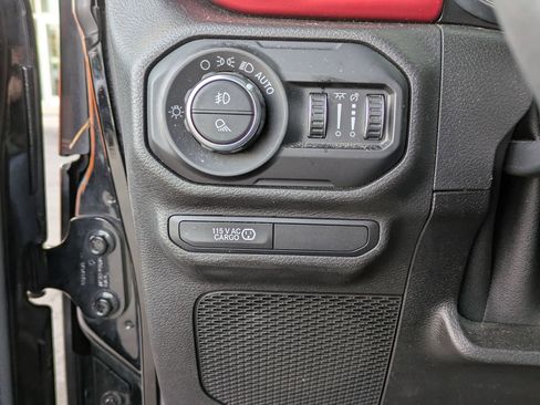 Used 2020 Jeep Gladiator Rubicon image 22