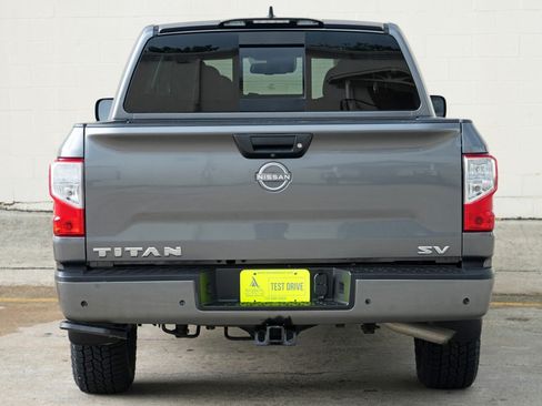 Used 2023 Nissan Titan SV w/ SV Convenience Package RWD image 44