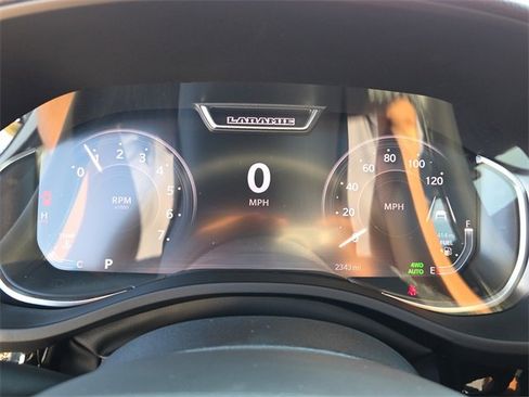 Used 2025 RAM 1500 Laramie image 31