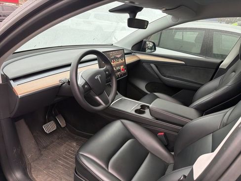 Used 2023 Tesla Model Y Long Range image 8