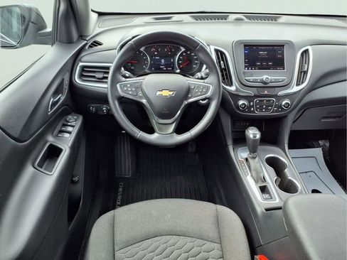 Certified 2020 Chevrolet Equinox LT image 2