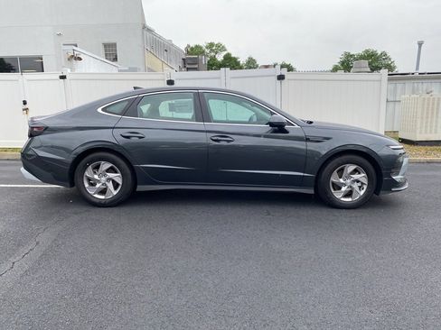 New 2026 Hyundai Sonata SE FWD image 2