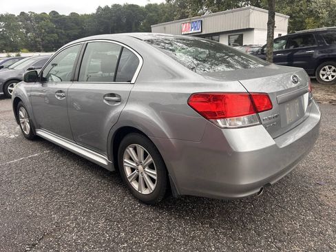 Used 2011 Subaru Legacy 2.5i Premium AWD/4WD image 9