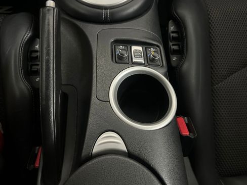 Used 2010 Nissan 370Z Touring w/ Sport Pkg RWD image 61