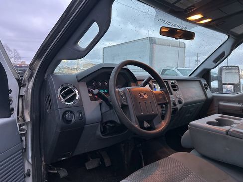 Used 2012 Ford F250 XLT image 11