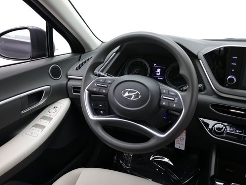Used 2023 Hyundai Sonata SE FWD image 25