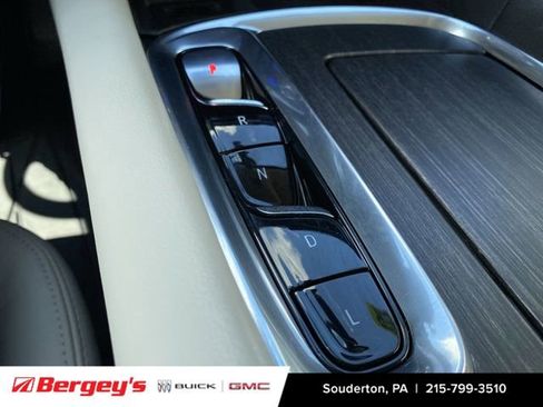 Certified 2022 Buick Enclave Avenir w/ Avenir Technology Package AWD/4WD image 19