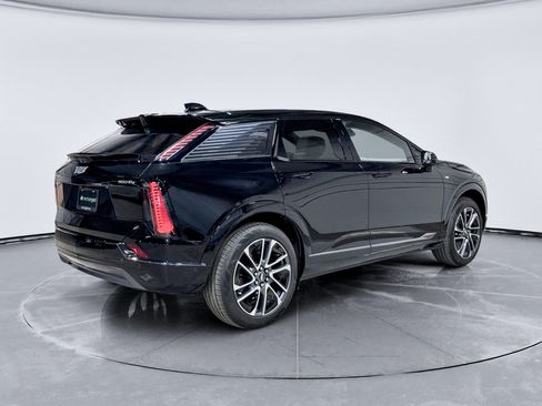 Used 2026 Cadillac Optiq Sport 1 w/ LPO, Floor Liner Package AWD/4WD image 3