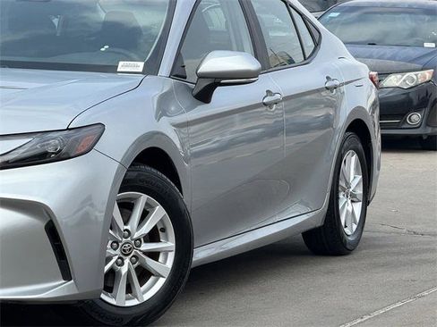 Certified 2025 Toyota Camry LE image 3