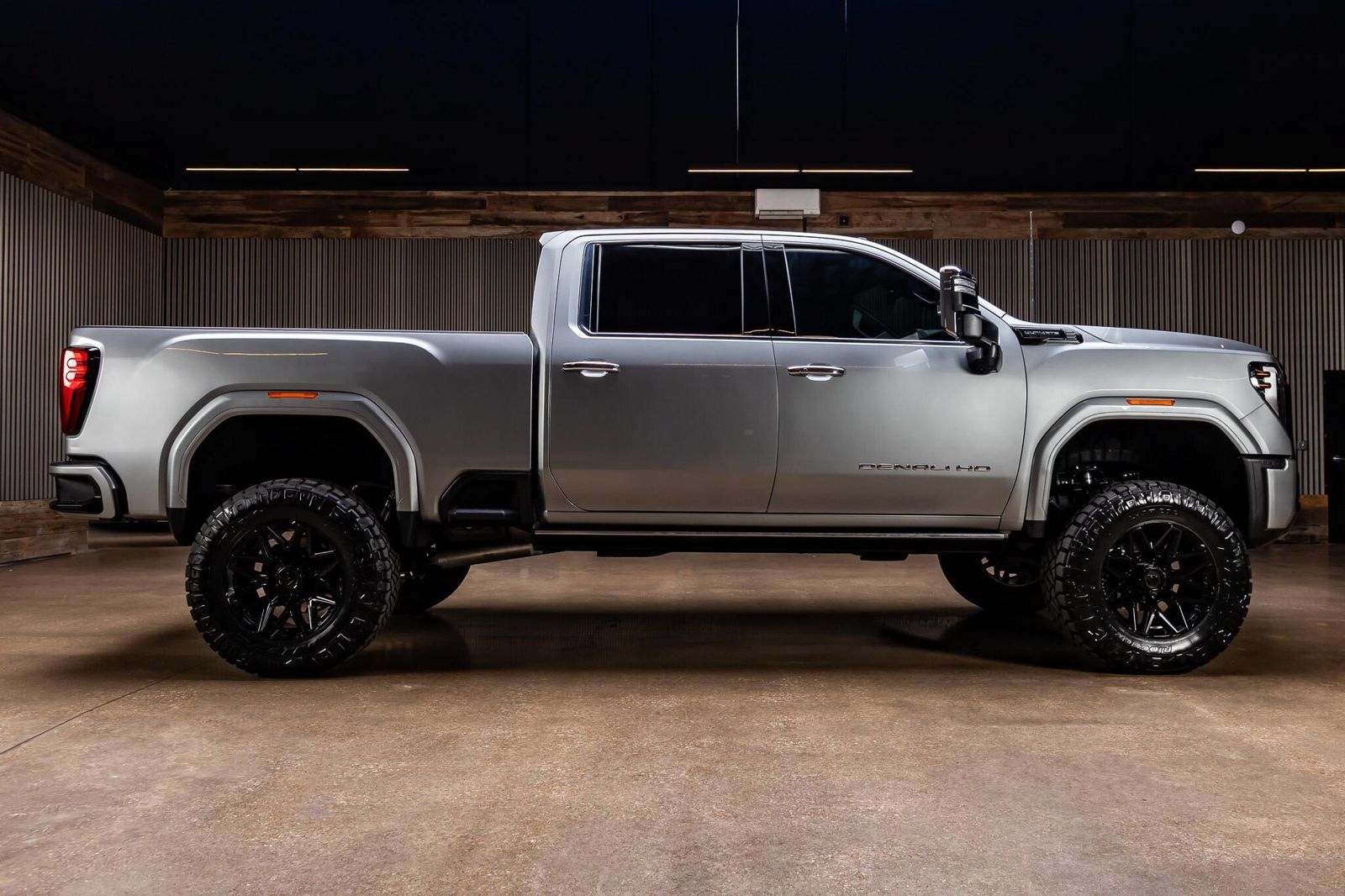 Used 2026 GMC Sierra 2500 Denali Ultimate AWD/4WD image 11