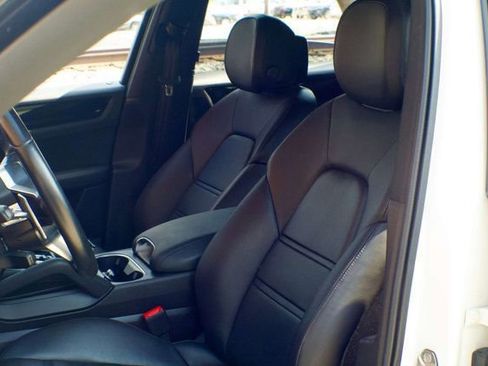 Used 2021 Porsche Cayenne S AWD/4WD image 17