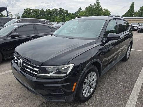 Used 2018 Volkswagen Tiguan S FWD image 3