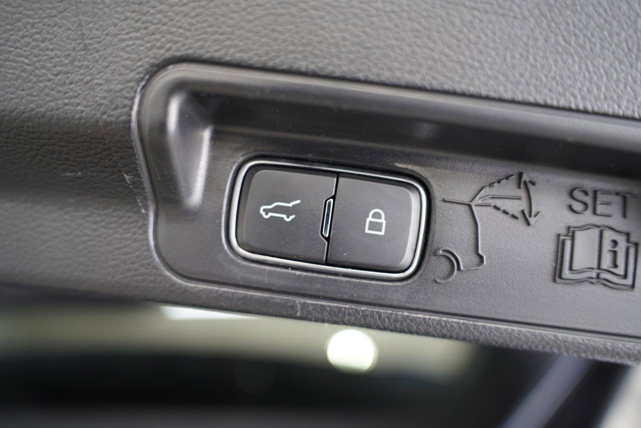 Used 2022 Ford Explorer Limited AWD/4WD image 39