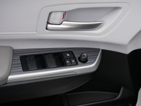 Certified 2025 Toyota Sienna XLE w/ XLE Plus Package image 19