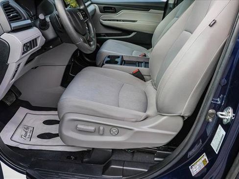 Used 2022 Honda Odyssey EX image 11