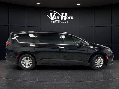 New 2026 Chrysler Voyager LX FWD image 7