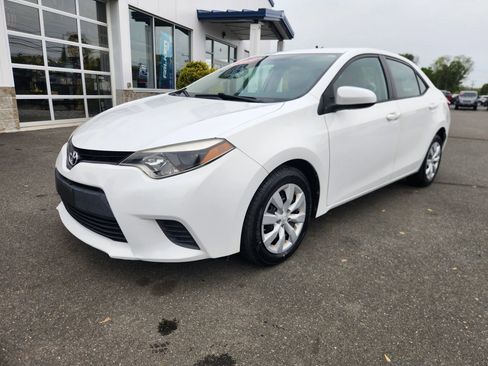 Used 2014 Toyota Corolla LE FWD image 5