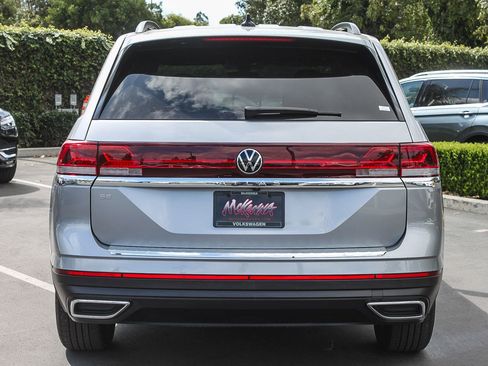 Used 2025 Volkswagen Atlas SE image 7