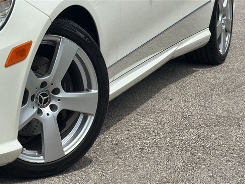 Used 2011 Mercedes-Benz E 350 4MATIC Sedan image 3