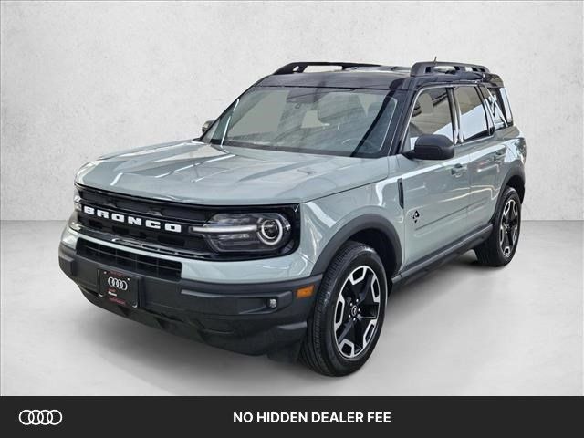 Used 2022 Ford Bronco Sport Outer Banks w/ Tech Package AWD/4WD image 1