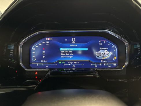 Used 2024 Chevrolet Silverado 2500 High Country w/ High Country Premium Package AWD/4WD image 17