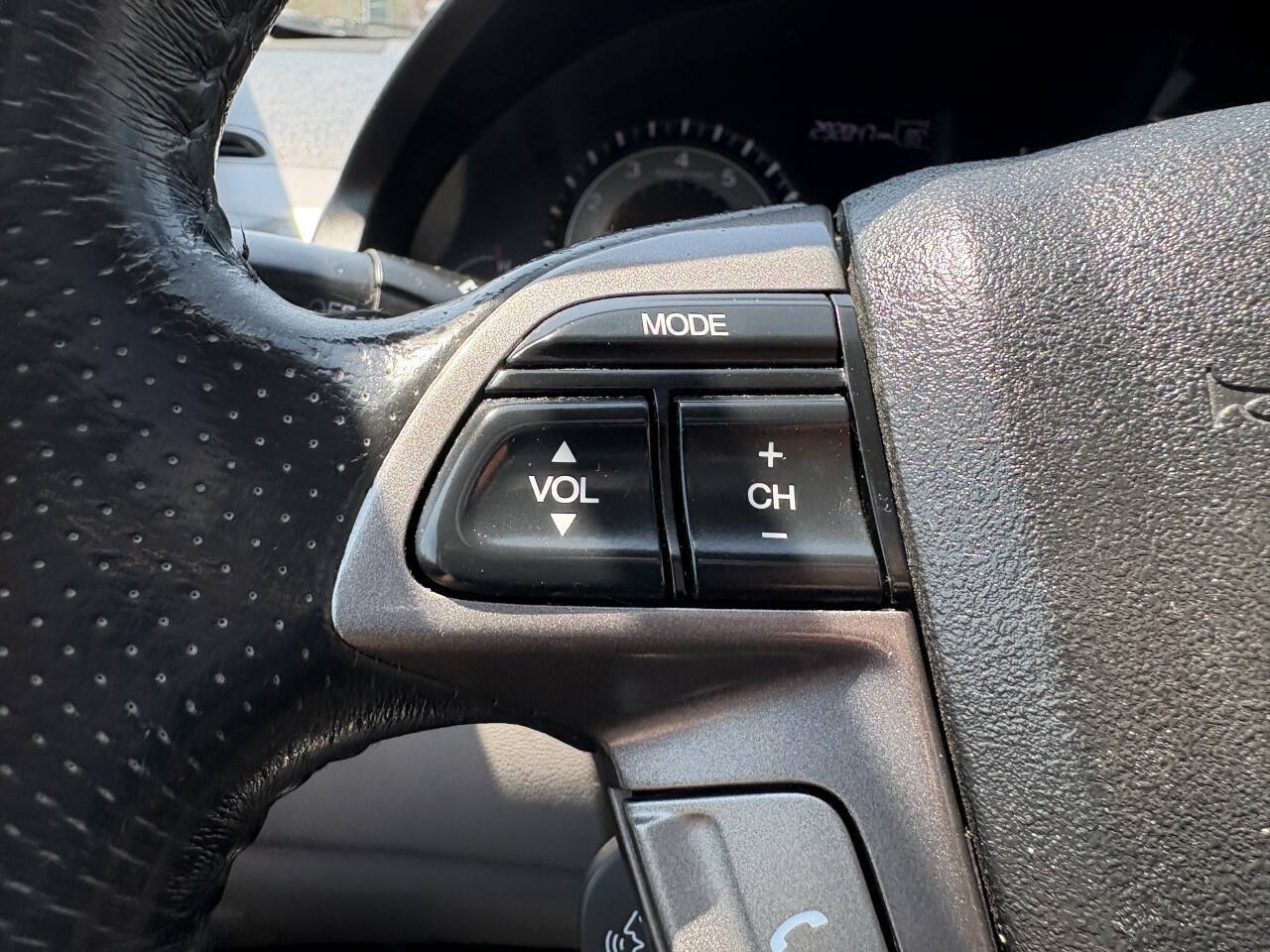 Used 2013 Honda Odyssey EX-L image 36