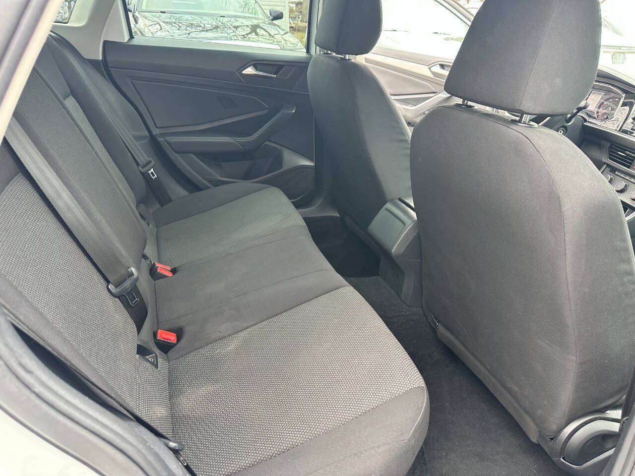 Used 2019 Volkswagen Jetta SE FWD image 15