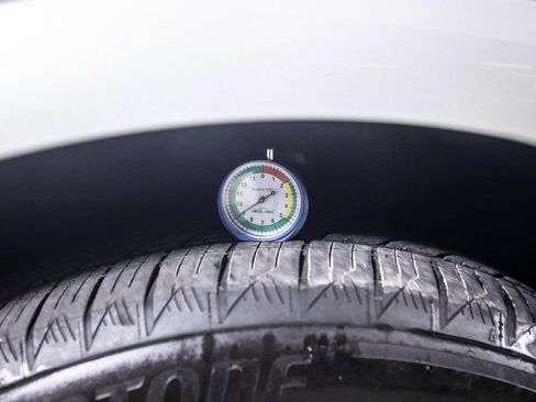 Used 2025 Lexus RX 450h AWD w/ Luxury Package image 37