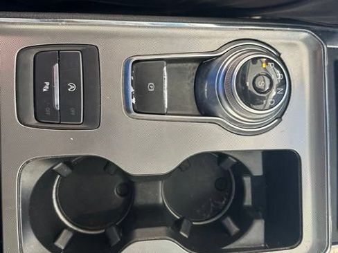 Used 2022 Ford Edge Titanium AWD/4WD image 24