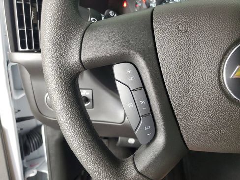New 2026 Chevrolet Express 2500 Extended w/ Communications Package RWD image 25