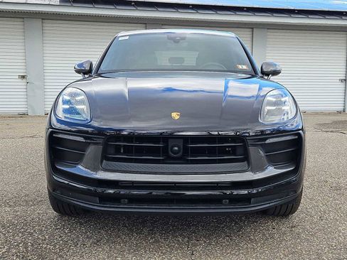 Certified 2025 Porsche Macan Turbo AWD/4WD image 10