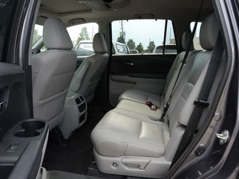 Used 2020 Honda Pilot Touring image 18