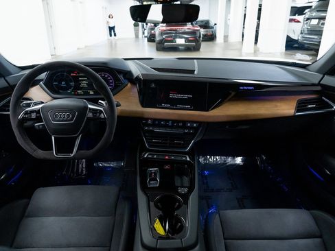 Used 2024 Audi e-tron GT Premium Plus AWD/4WD image 9
