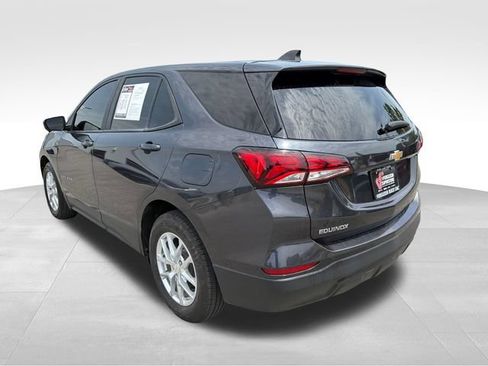 Used 2022 Chevrolet Equinox LS w/ LS Convenience Package FWD image 5