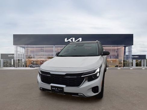 New 2026 Kia Seltos S FWD image 8