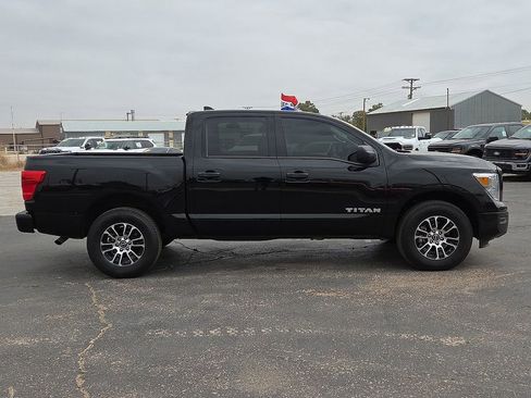 Used 2023 Nissan Titan SV AWD/4WD image 6