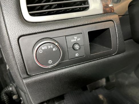 Used 2012 GMC Yukon XL Denali image 28