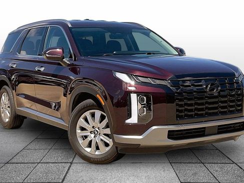 Used 2024 Hyundai Palisade SEL FWD image 2