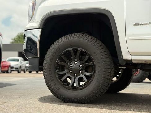Used 2017 GMC Sierra 1500 SLE w/ SLE Value Package AWD/4WD image 37