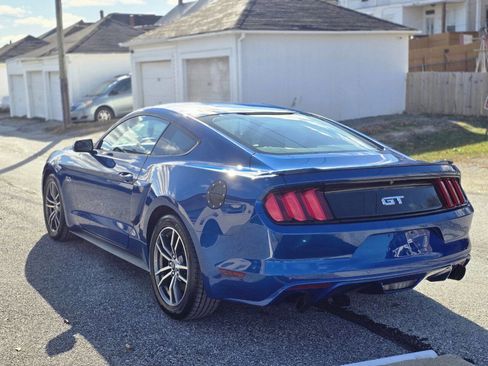 Used 2017 Ford Mustang GT image 6