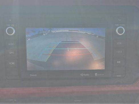 Used 2017 Toyota Tacoma SR5 RWD image 17