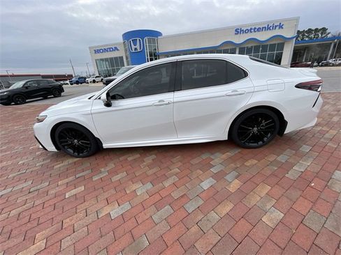 Used 2023 Toyota Camry XSE image 31