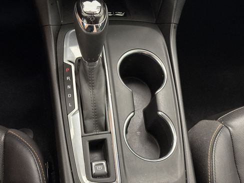 Used 2018 Chevrolet Equinox Premier FWD image 18