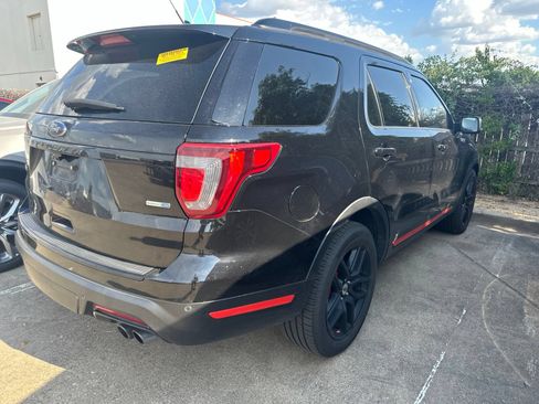 Used 2018 Ford Explorer Sport w/ Equipment Group 401A AWD/4WD image 9