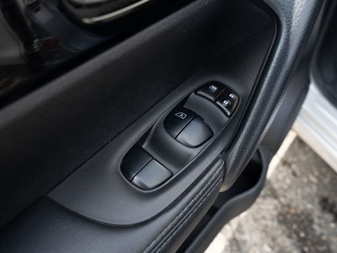 Used 2020 Nissan Rogue Sport SV w/ All-Weather Package AWD/4WD image 16