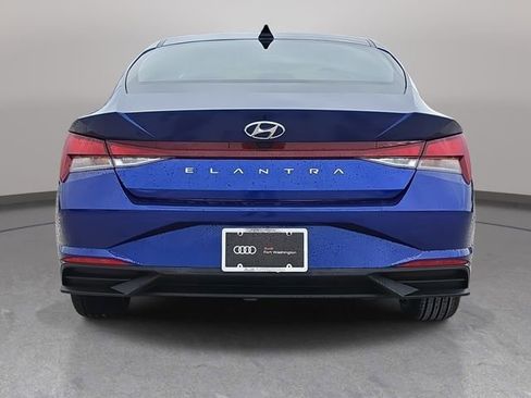 Used 2023 Hyundai Elantra SEL w/ Convenience Package image 7