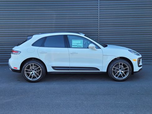 New 2026 Porsche Macan AWD/4WD image 8
